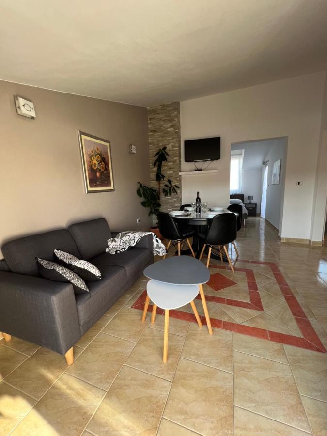 Apartmani M&L Medulin Exteriér fotografie